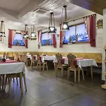维拉波德思科酒店 3*