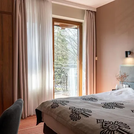 Pod Skocznia 3*