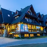 Pod Skocznią 3*