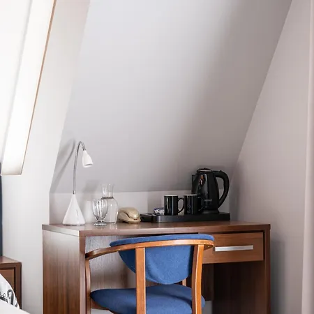 Pod Skocznią 3*