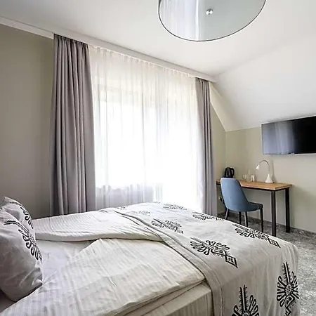 ويلا بود سكونزيا 3*