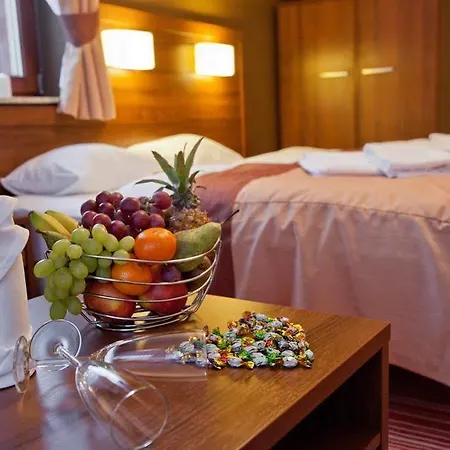 Pod Skocznia 3*